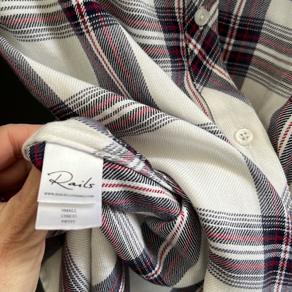 Rails Button Down Top - Picture 4 of 7